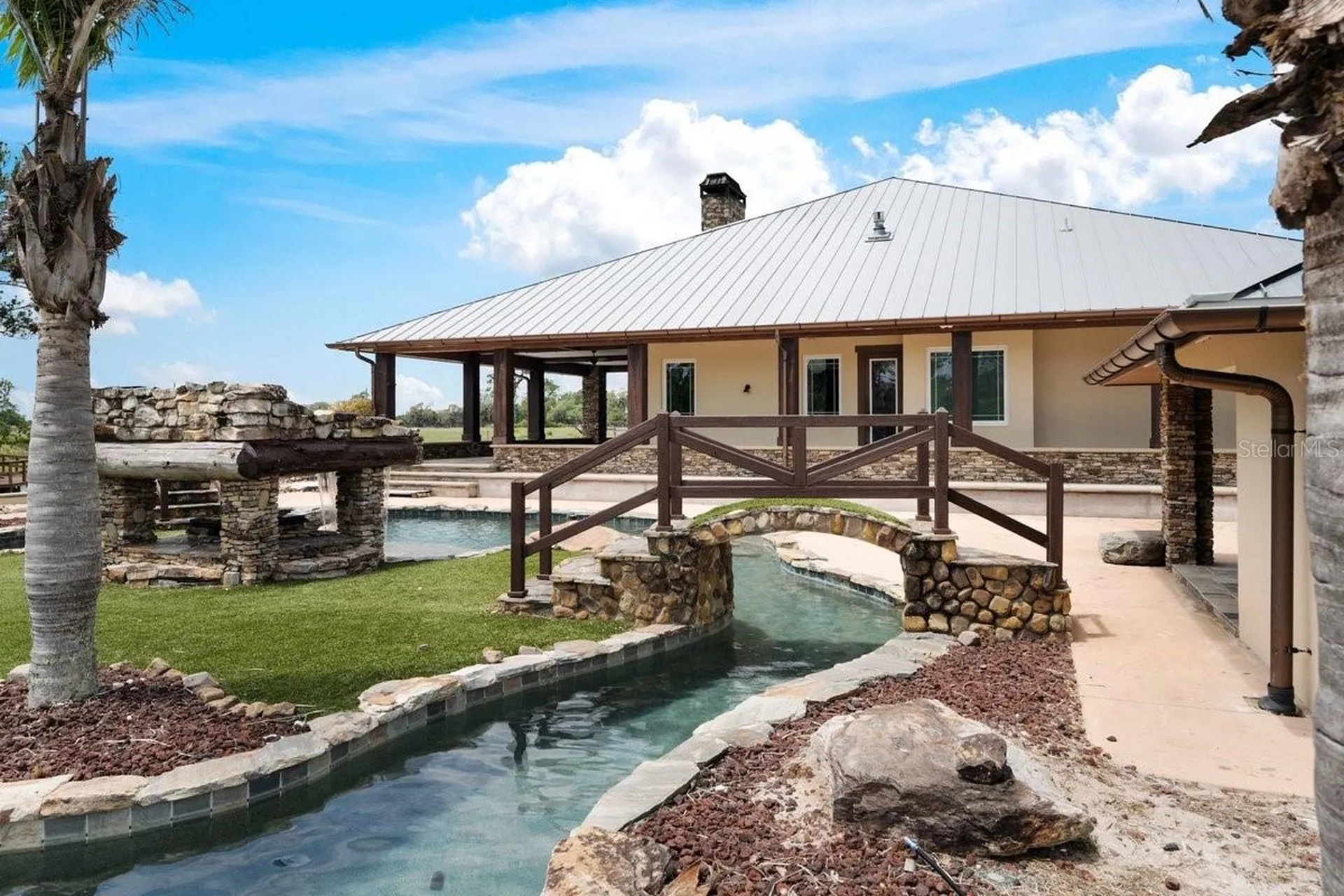 4290 Pioneer Trail New Smyrna Beach FL 32168