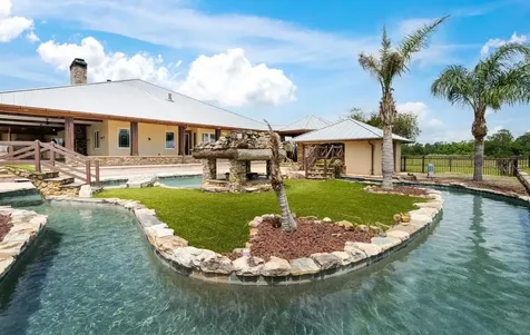 4290 Pioneer Trail New Smyrna Beach FL 32168