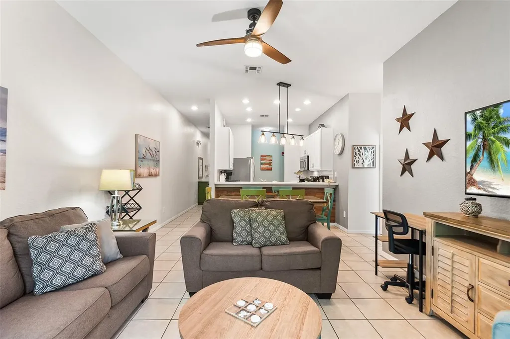 402 Lucaya Loop Davenport FL 33897
