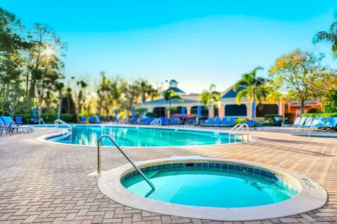 402 Lucaya Loop Davenport FL 33897