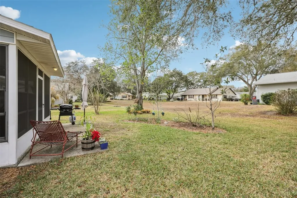 1625 New Abbey Avenue Leesburg FL 34788