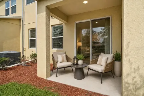 9812 Red Eagle Drive Orlando FL 32825