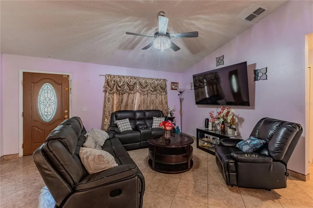 1240 Clarion Circle Deltona FL 32738