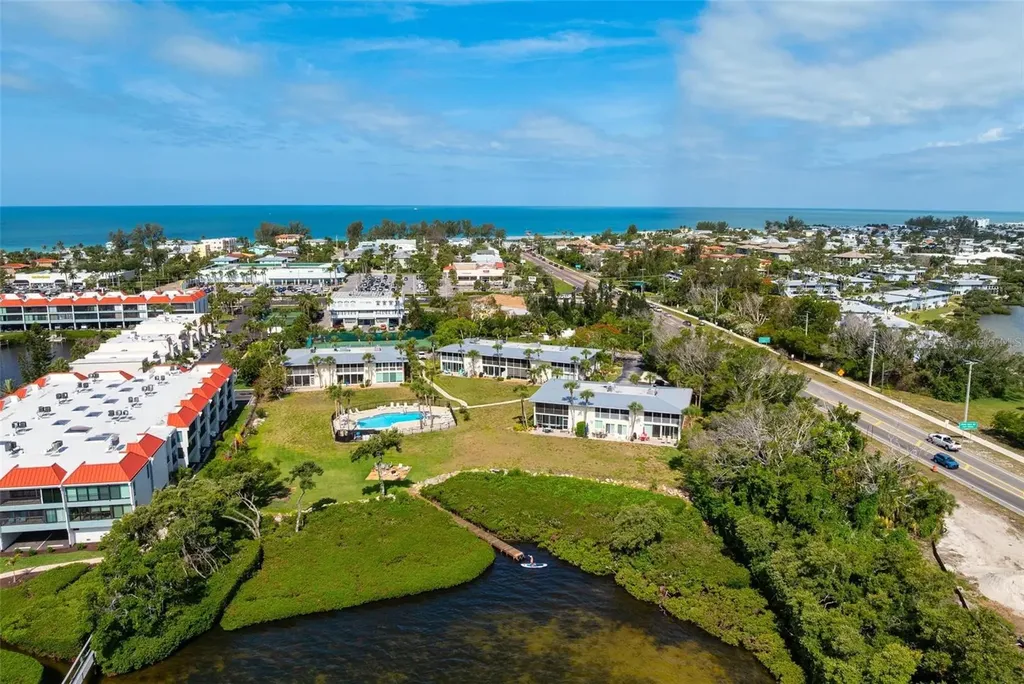 711 Manatee Avenue Holmes Beach FL 34217