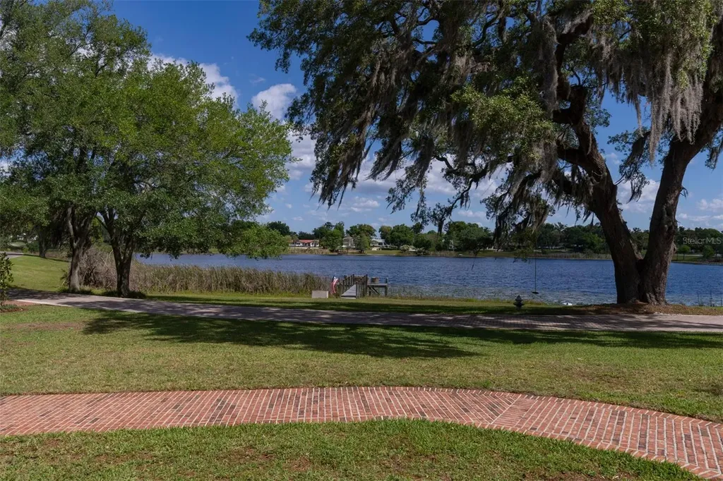 530 Lake Catherine Drive Maitland FL 32751