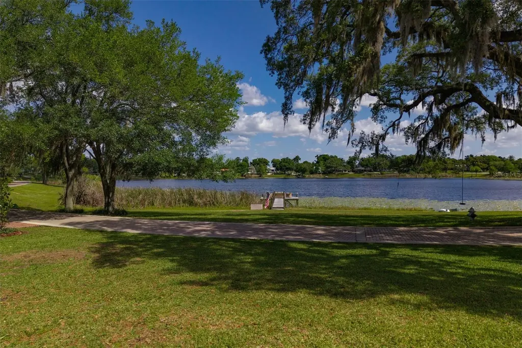 530 Lake Catherine Drive Maitland FL 32751
