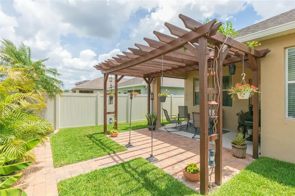 7017 Feather Wood Drive Ruskin FL 33573