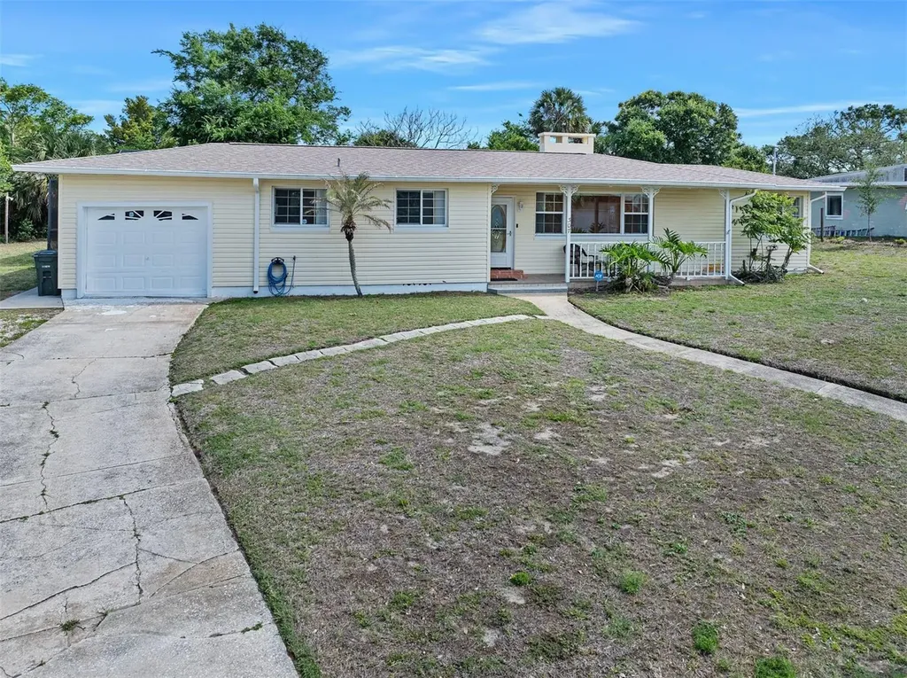 307 Manhattan Avenue Daytona Beach FL 32118