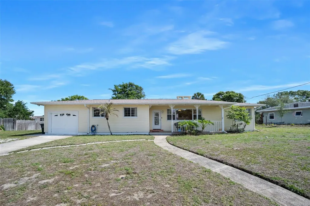 307 Manhattan Avenue Daytona Beach FL 32118