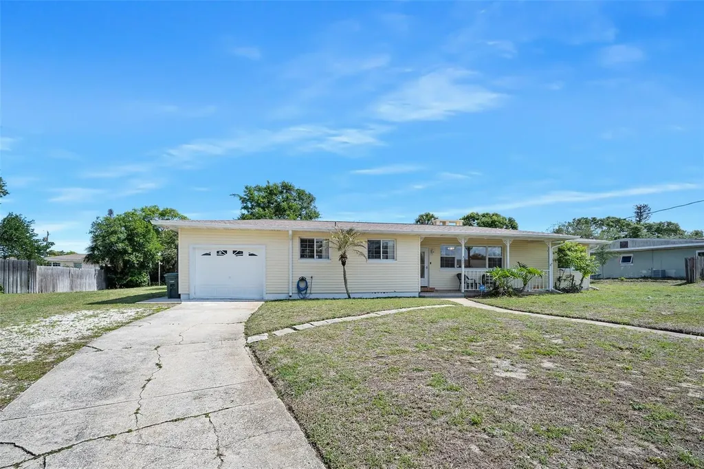 307 Manhattan Avenue Daytona Beach FL 32118