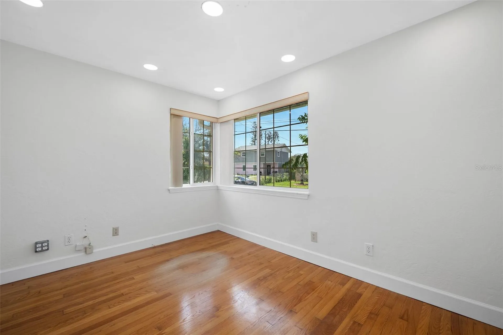 307 Manhattan Avenue Daytona Beach FL 32118