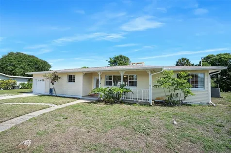 307 Manhattan Avenue Daytona Beach FL 32118