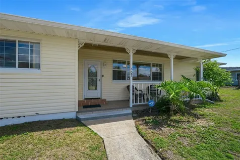 307 Manhattan Avenue Daytona Beach FL 32118