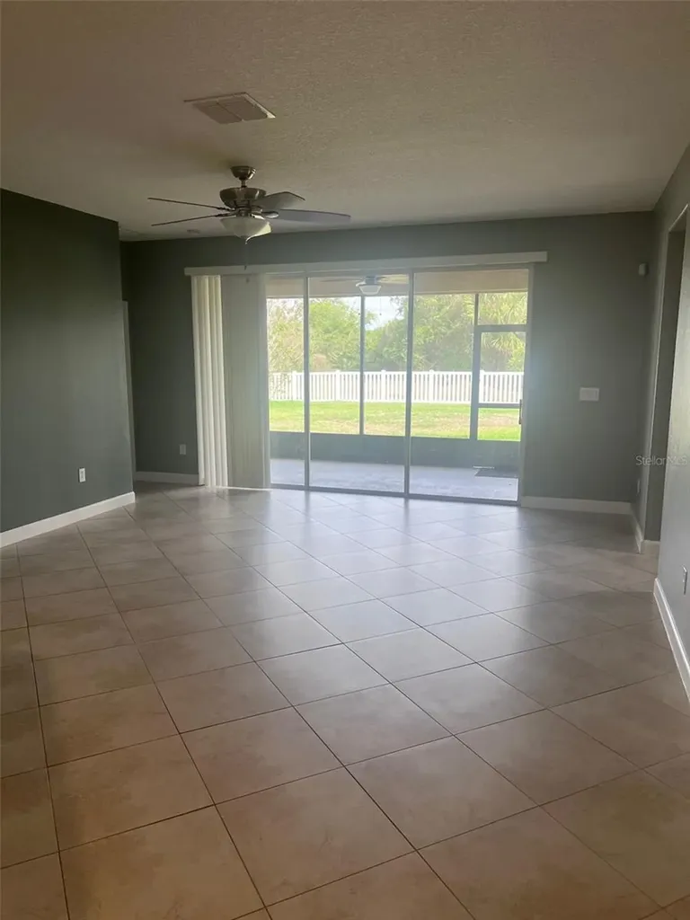 2502 Cumberland Cliff Drive Ruskin FL 33570