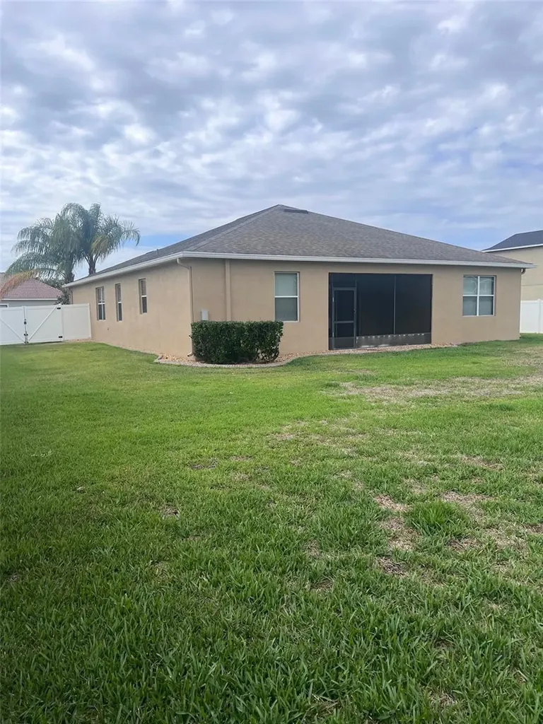 2502 Cumberland Cliff Drive Ruskin FL 33570