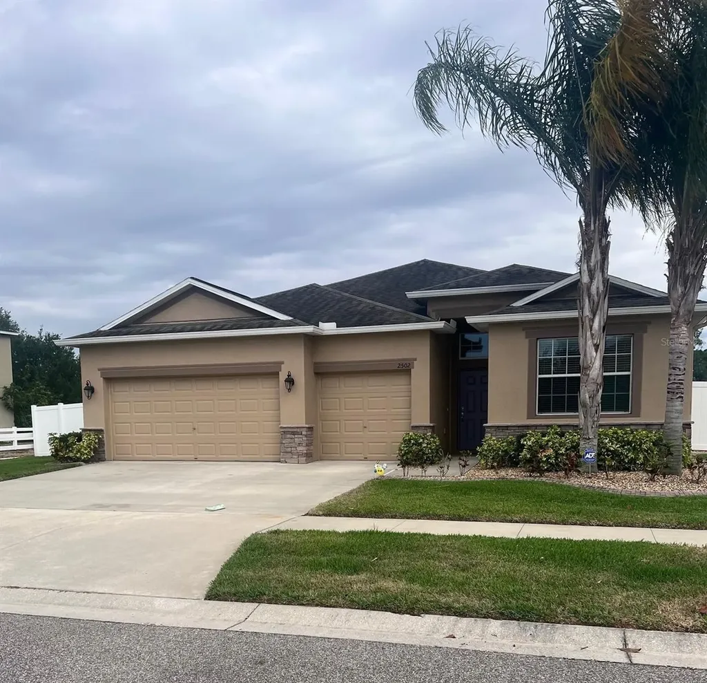 2502 Cumberland Cliff Drive Ruskin FL 33570