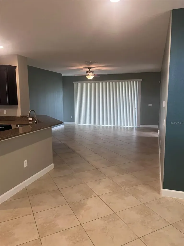 2502 Cumberland Cliff Drive Ruskin FL 33570
