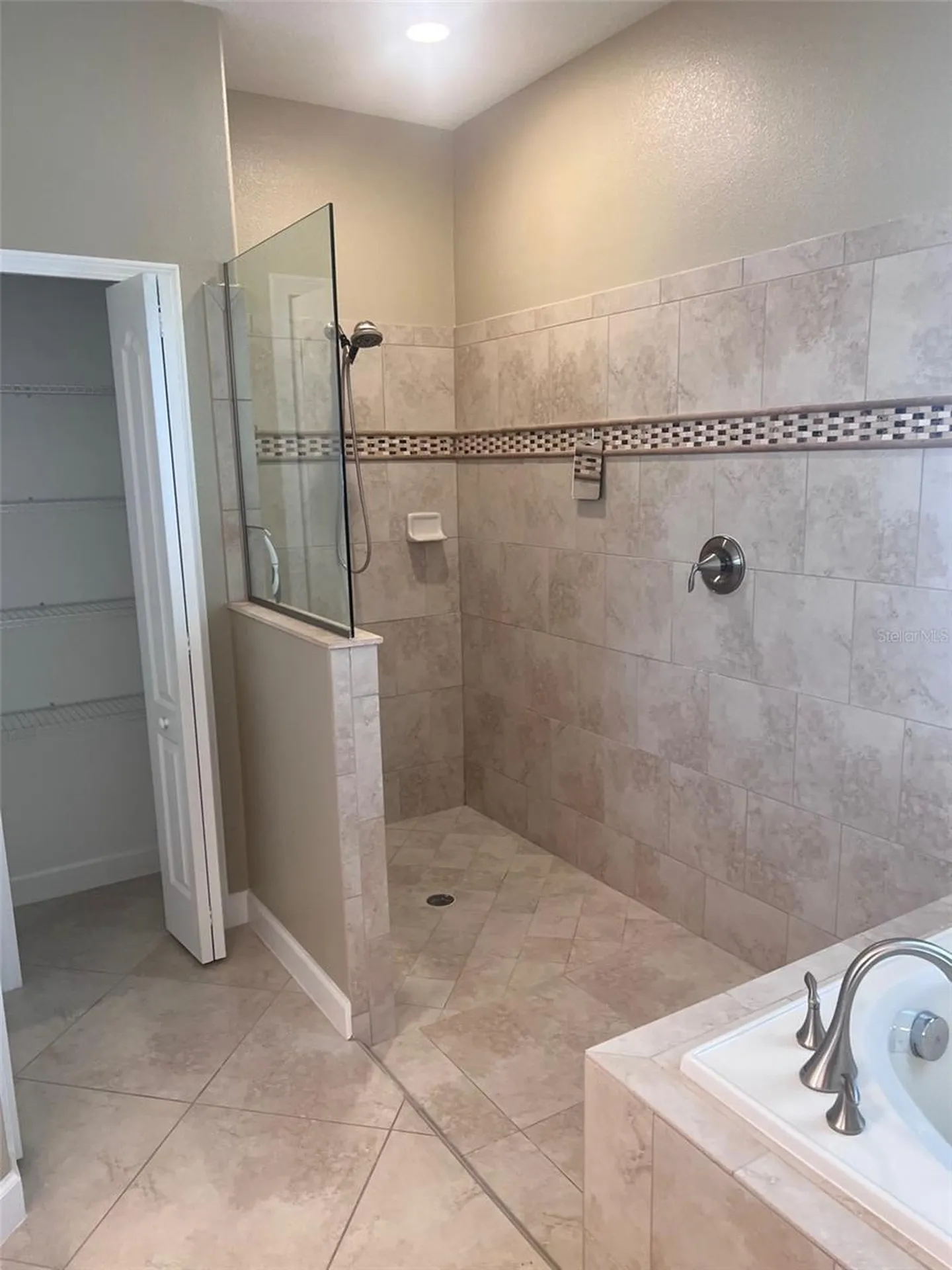 2502 Cumberland Cliff Drive Ruskin FL 33570