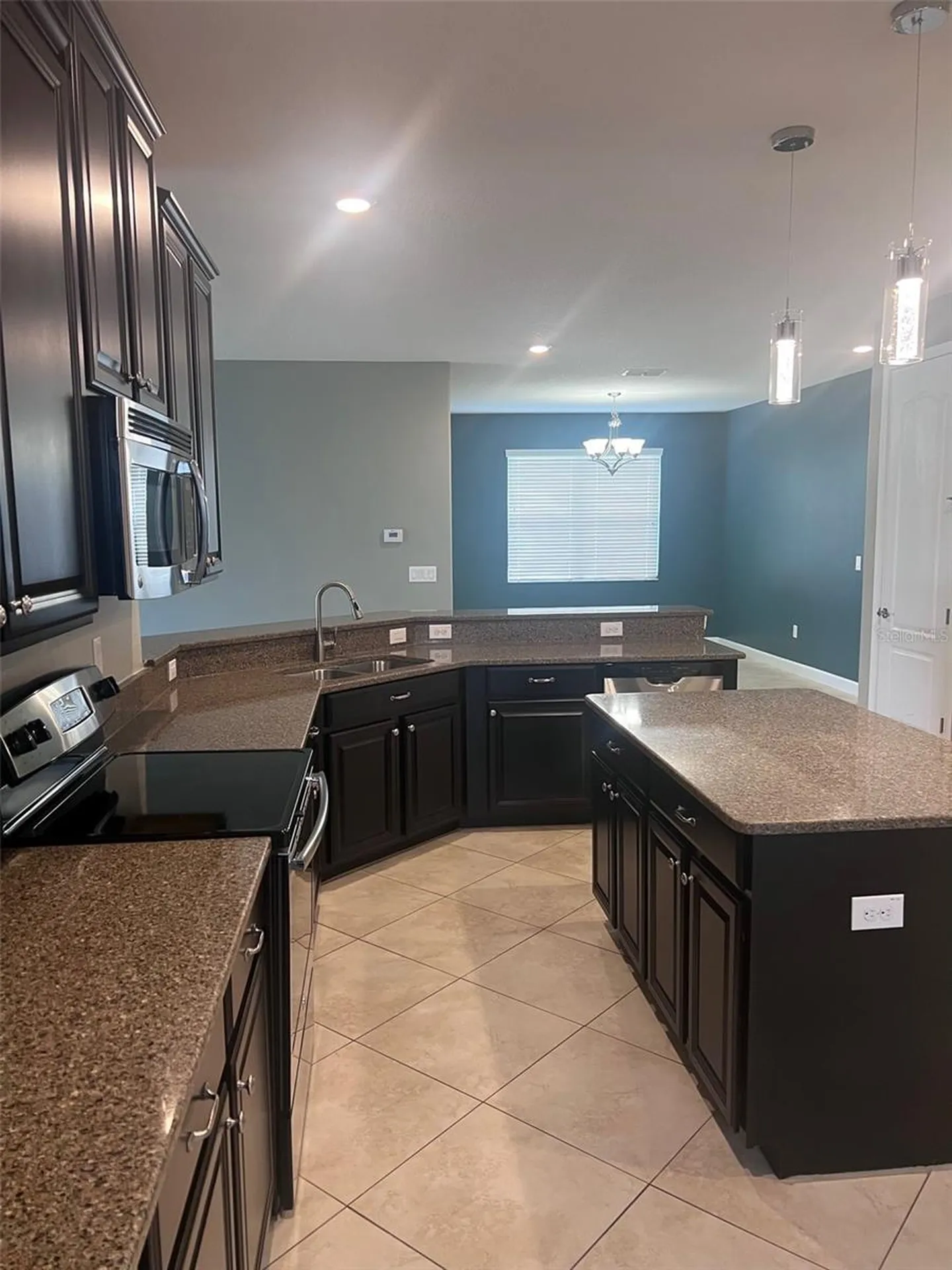 2502 Cumberland Cliff Drive Ruskin FL 33570