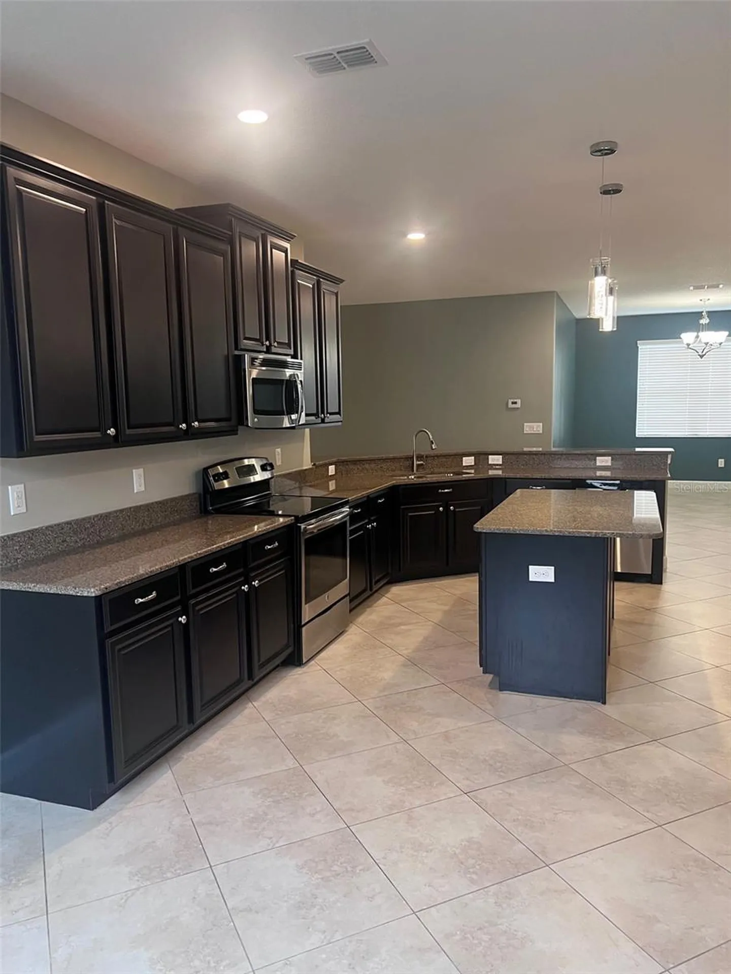 2502 Cumberland Cliff Drive Ruskin FL 33570