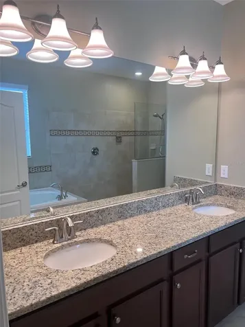 2502 Cumberland Cliff Drive Ruskin FL 33570
