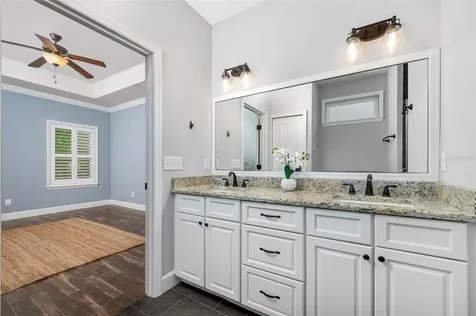 4884 SW 64th Road Gainesville FL 32608