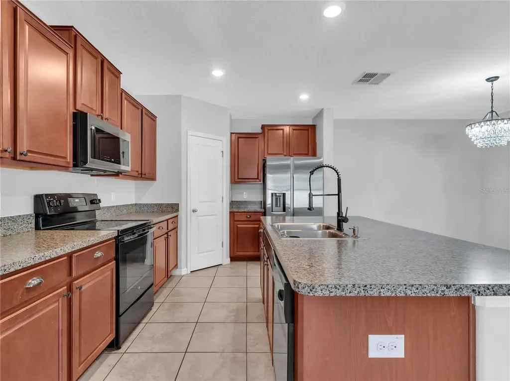 5025 Brickwood Rise Drive Wimauma FL 33598