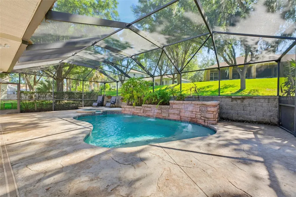 62 Camelot Ridge Drive Brandon FL 33511