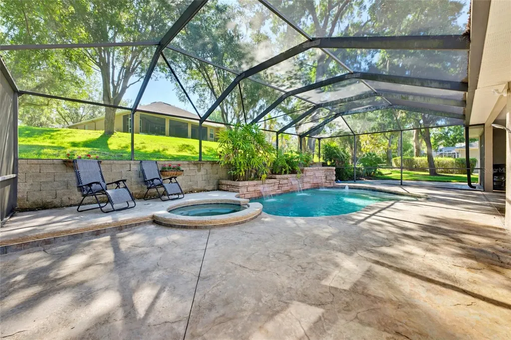 62 Camelot Ridge Drive Brandon FL 33511