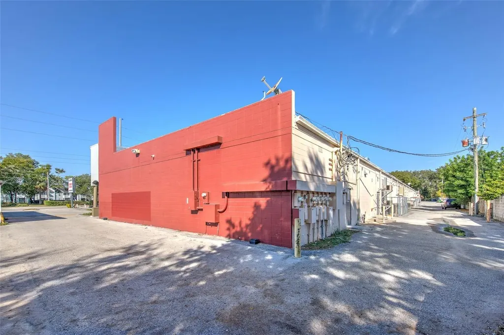 14815 N Florida Avenue Tampa FL 33613