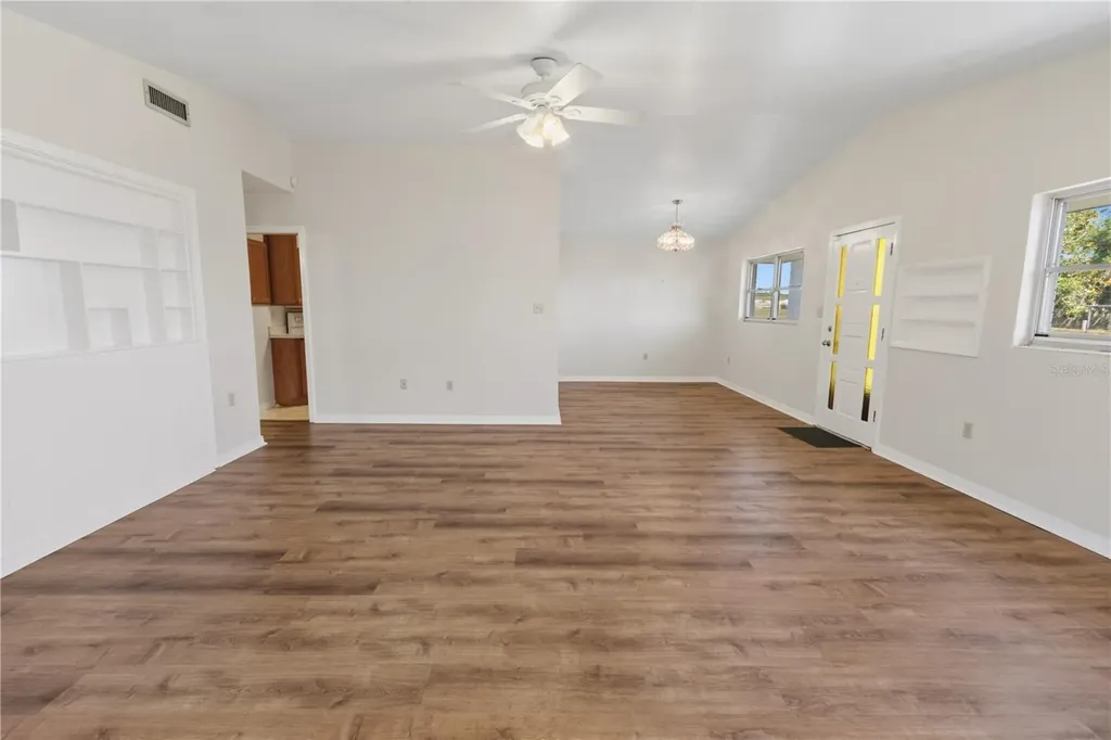 2425 Burns Avenue Lake Wales FL 33898