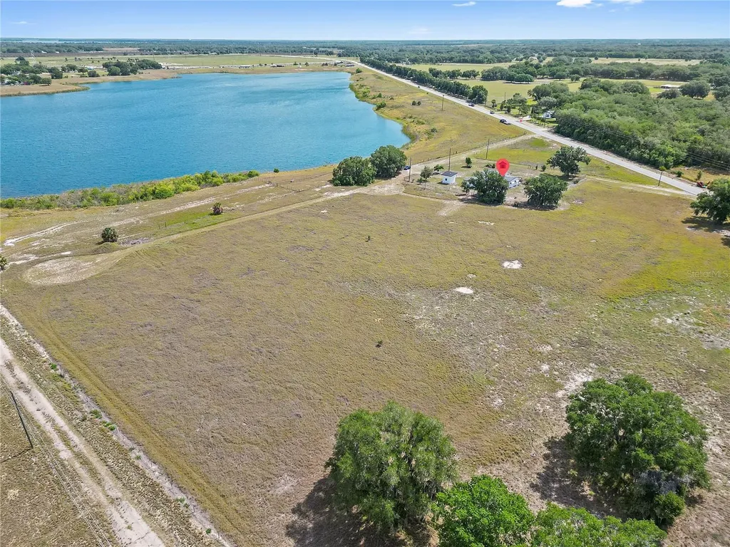 2425 Burns Avenue Lake Wales FL 33898