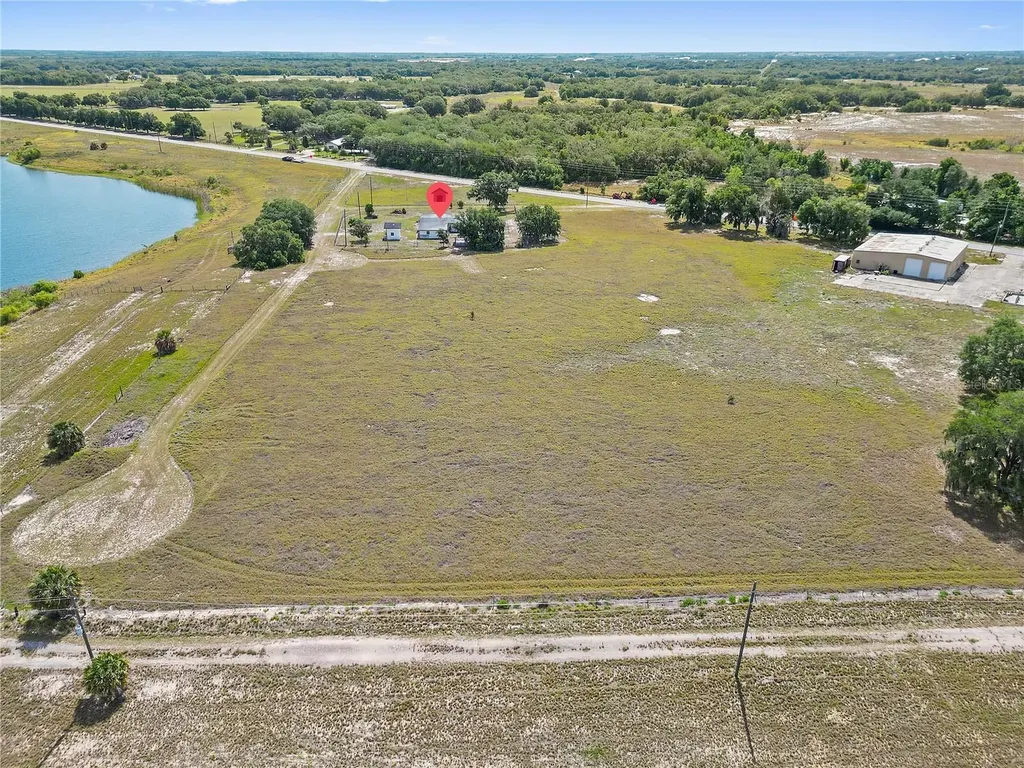 2425 Burns Avenue Lake Wales FL 33898