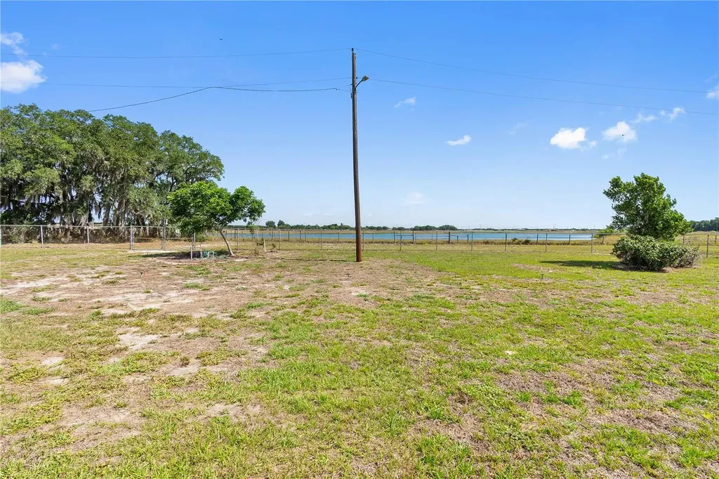 2425 Burns Avenue Lake Wales FL 33898