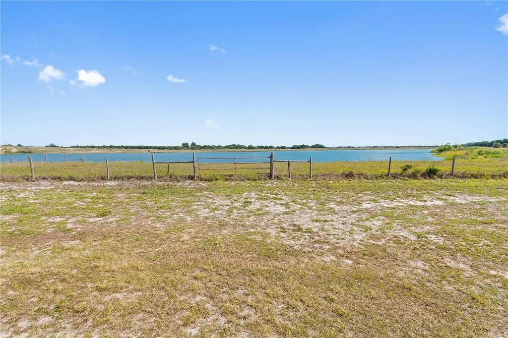 2425 Burns Avenue Lake Wales FL 33898