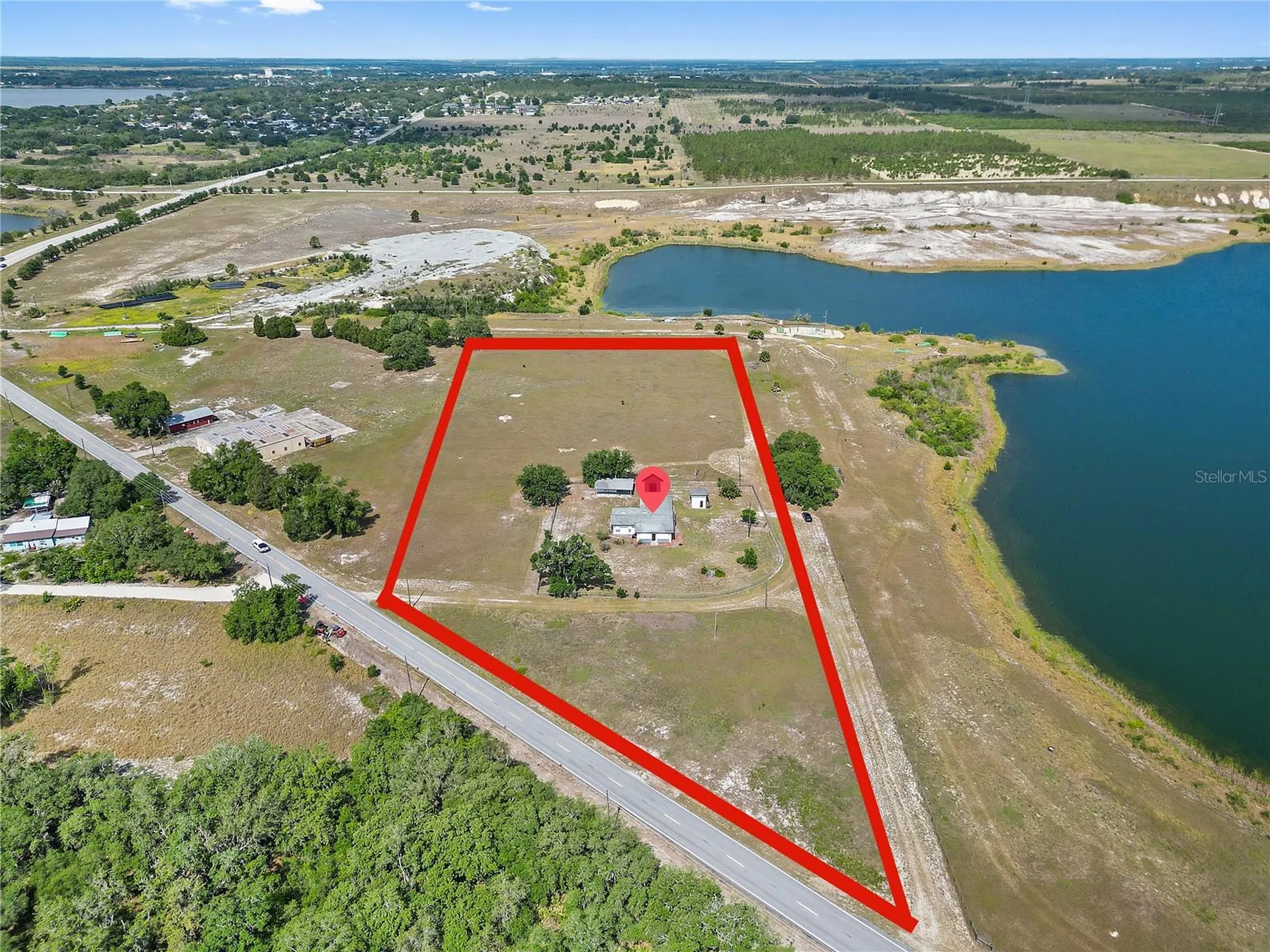 2425 Burns Avenue Lake Wales FL 33898