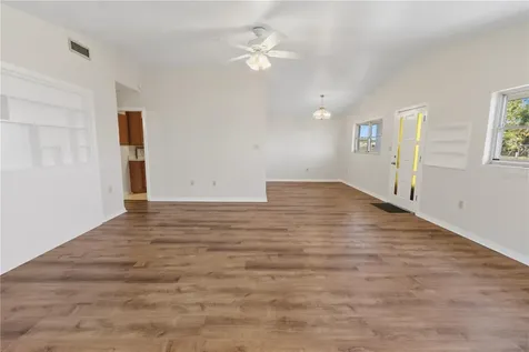 2425 Burns Avenue Lake Wales FL 33898