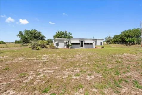 2425 Burns Avenue Lake Wales FL 33898