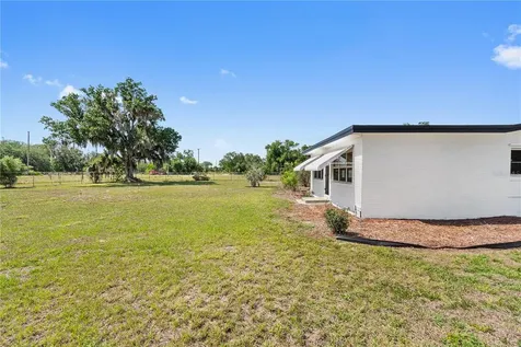 2425 Burns Avenue Lake Wales FL 33898