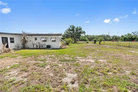 2425 Burns Avenue Lake Wales FL 33898