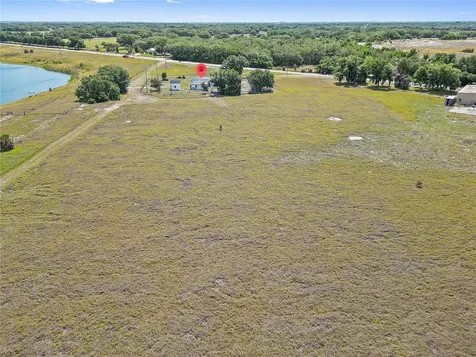 2425 Burns Avenue Lake Wales FL 33898