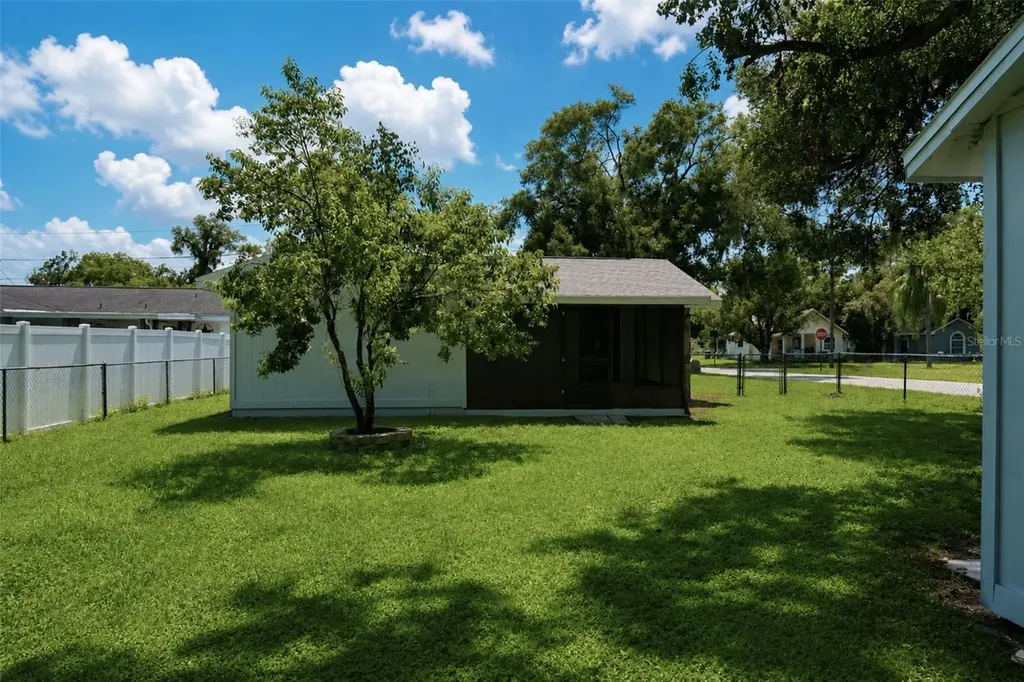 5022 5th Street Zephyrhills FL 33542