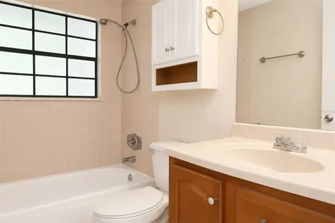 5022 5th Street Zephyrhills FL 33542