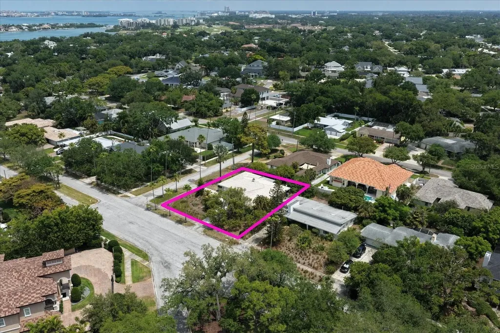 109 Ponce De Leon Boulevard Belleair FL 33756