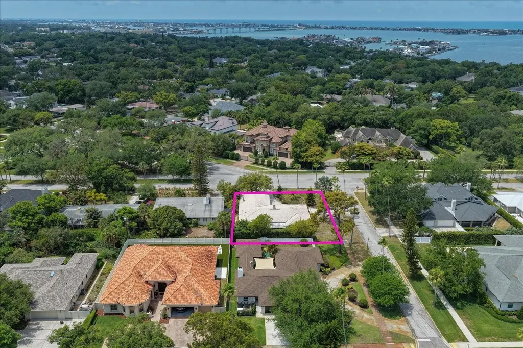 109 Ponce De Leon Boulevard Belleair FL 33756
