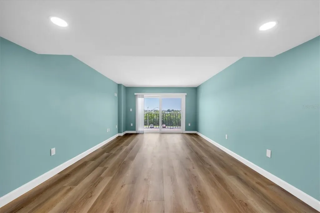 7050 Sunset Drive S South Pasadena FL 33707