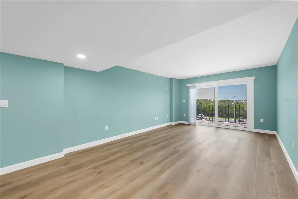 7050 Sunset Drive S South Pasadena FL 33707
