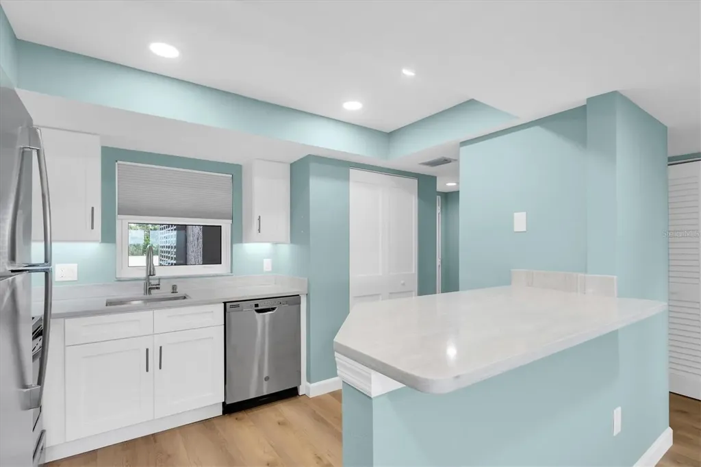 7050 Sunset Drive S South Pasadena FL 33707