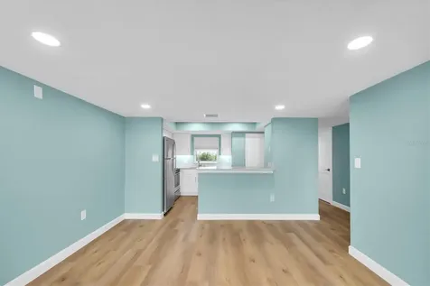 7050 Sunset Drive S South Pasadena FL 33707