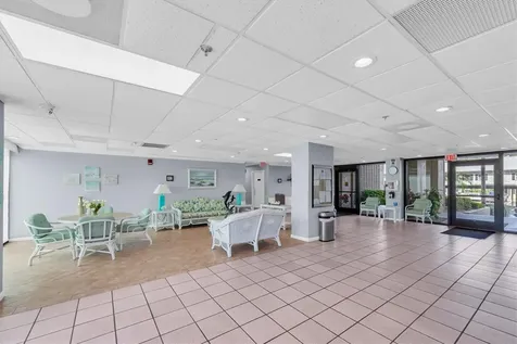 7050 Sunset Drive S South Pasadena FL 33707